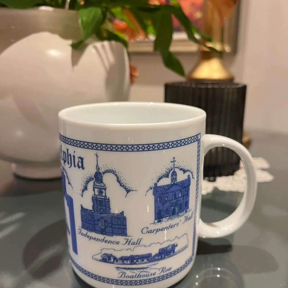 Philadelphia coffee mug NWOT - Picture 2 of 5